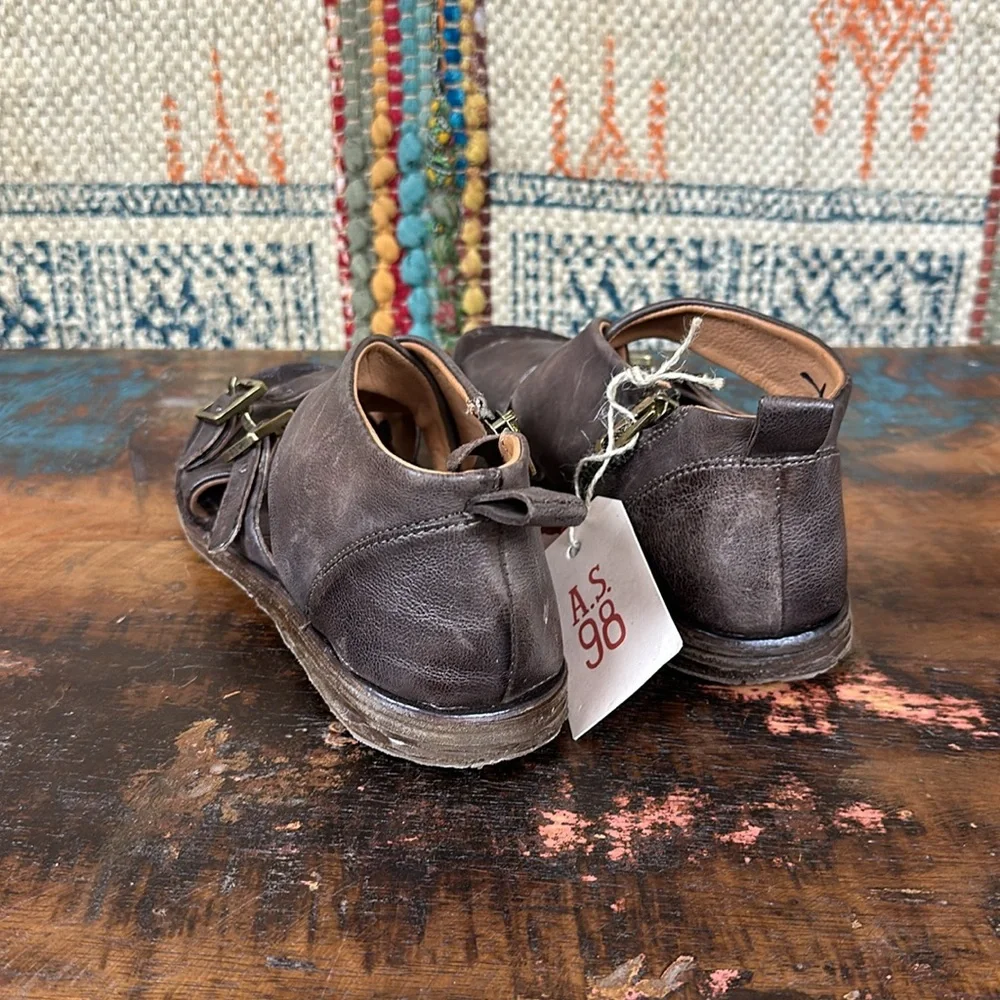 A.S.98 Reiley Buckle Sandals in chocolate leather. New with in box. - Picture 4 of 9